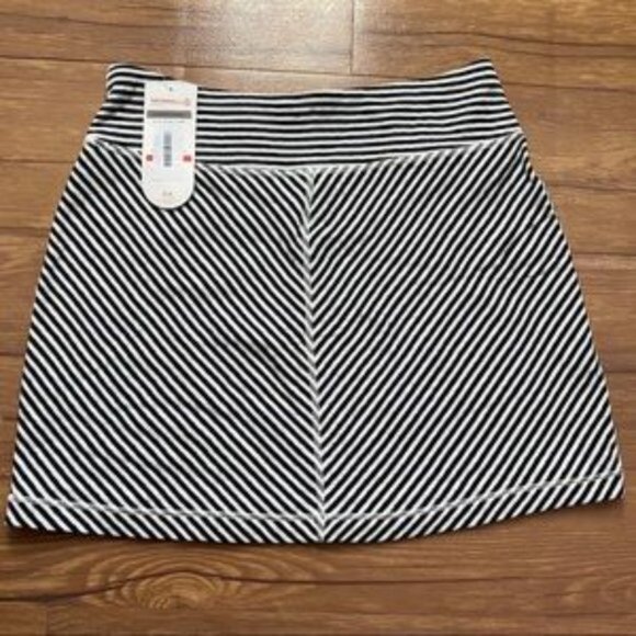 MERRELL Finley Reversible‎ Skirt XS - Picture 4 of 8